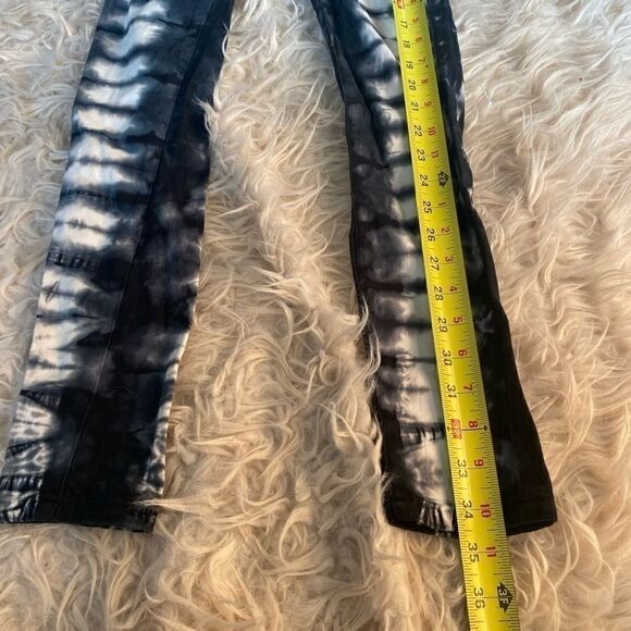 Romeo & Juliet Couture Skinny Jeans - Picture 5 of 6